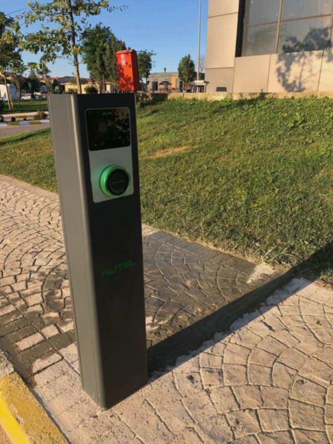 Elektrikli araç şarj ünitesi uygulaması
